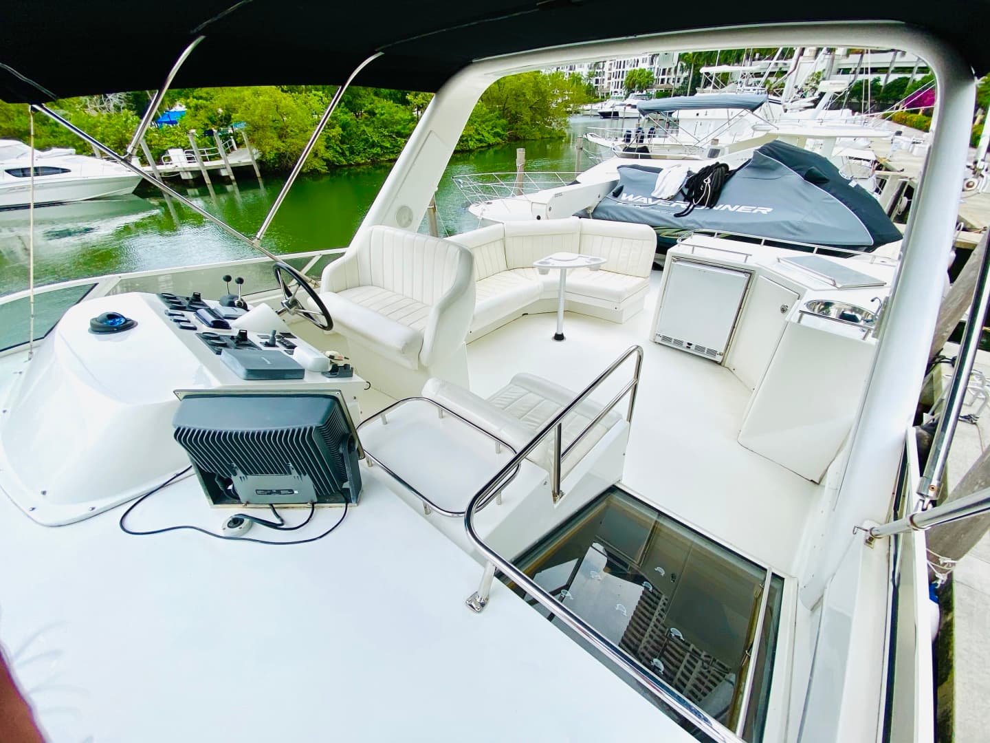 2003 Navigator 5700 Rival