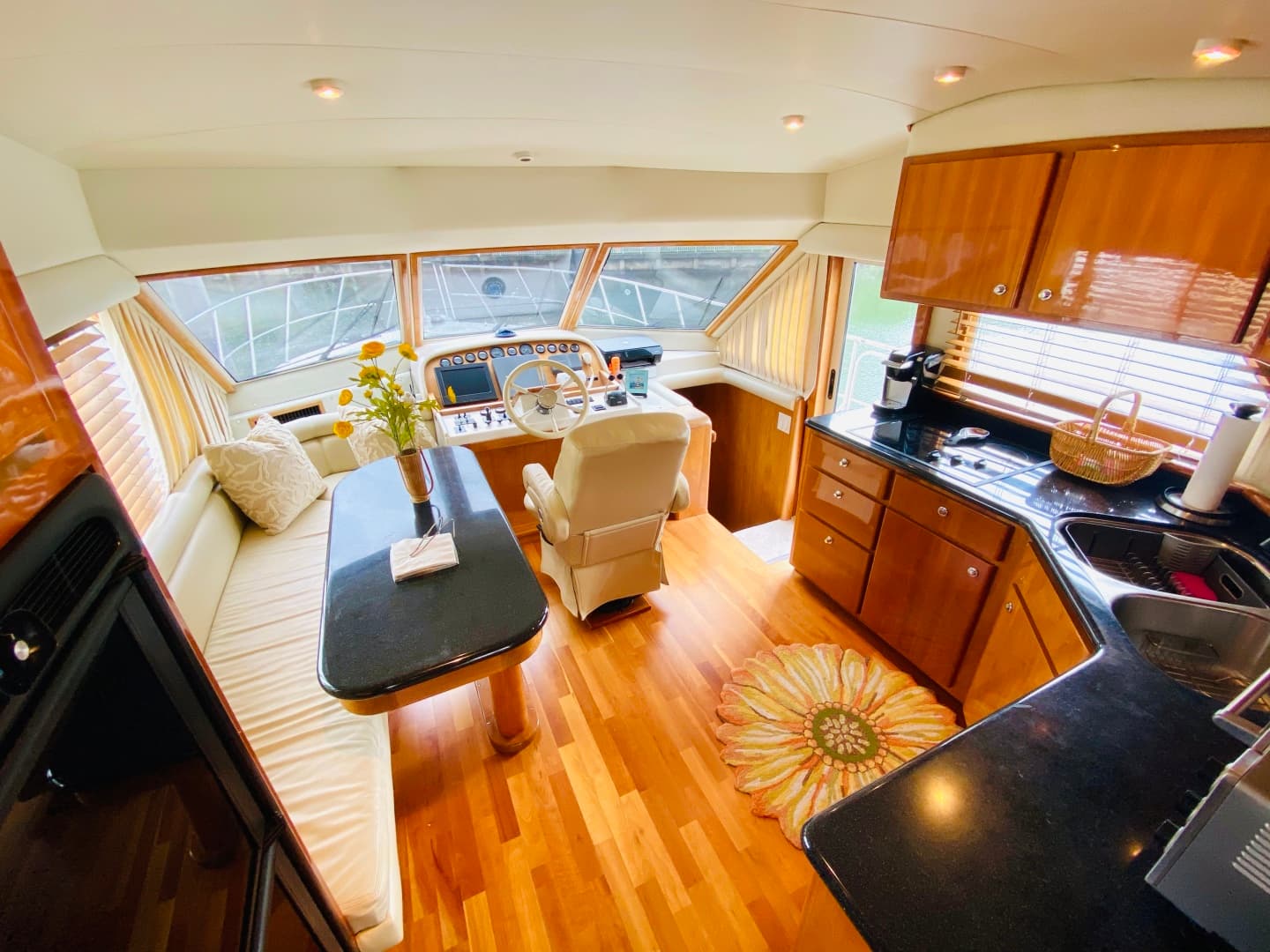 2003 Navigator 5700 Rival