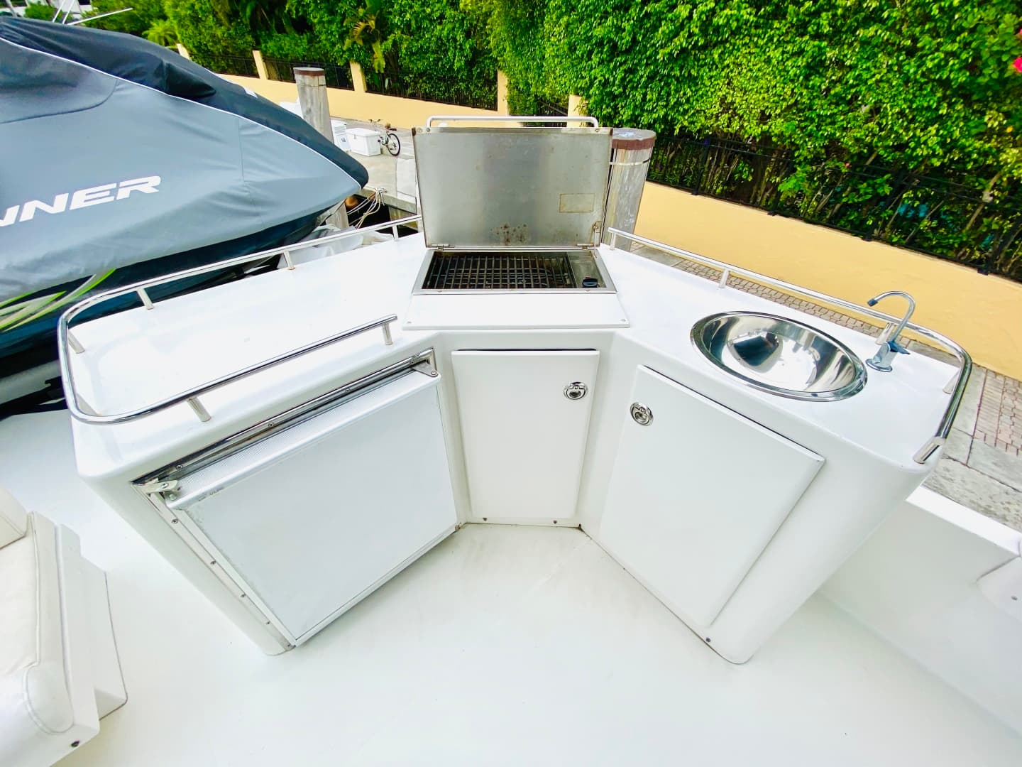 2003 Navigator 5700 Rival