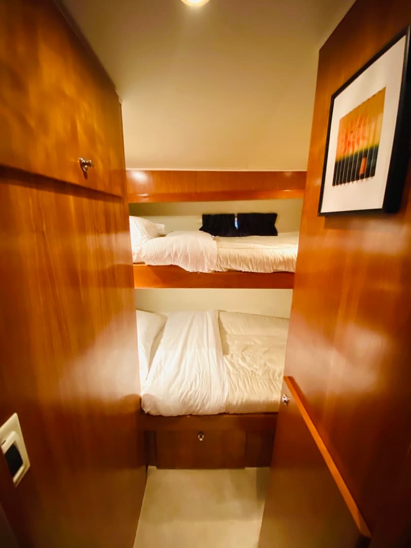 2003 Navigator 5700 Rival