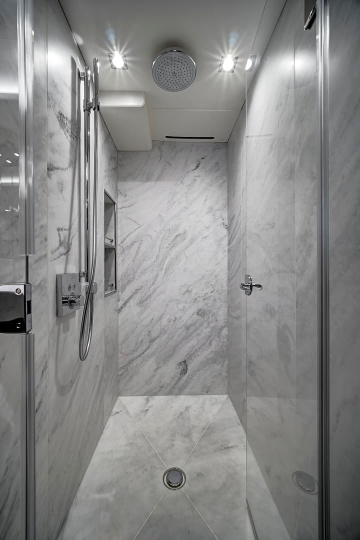 2019 Sunseeker 86 Yacht