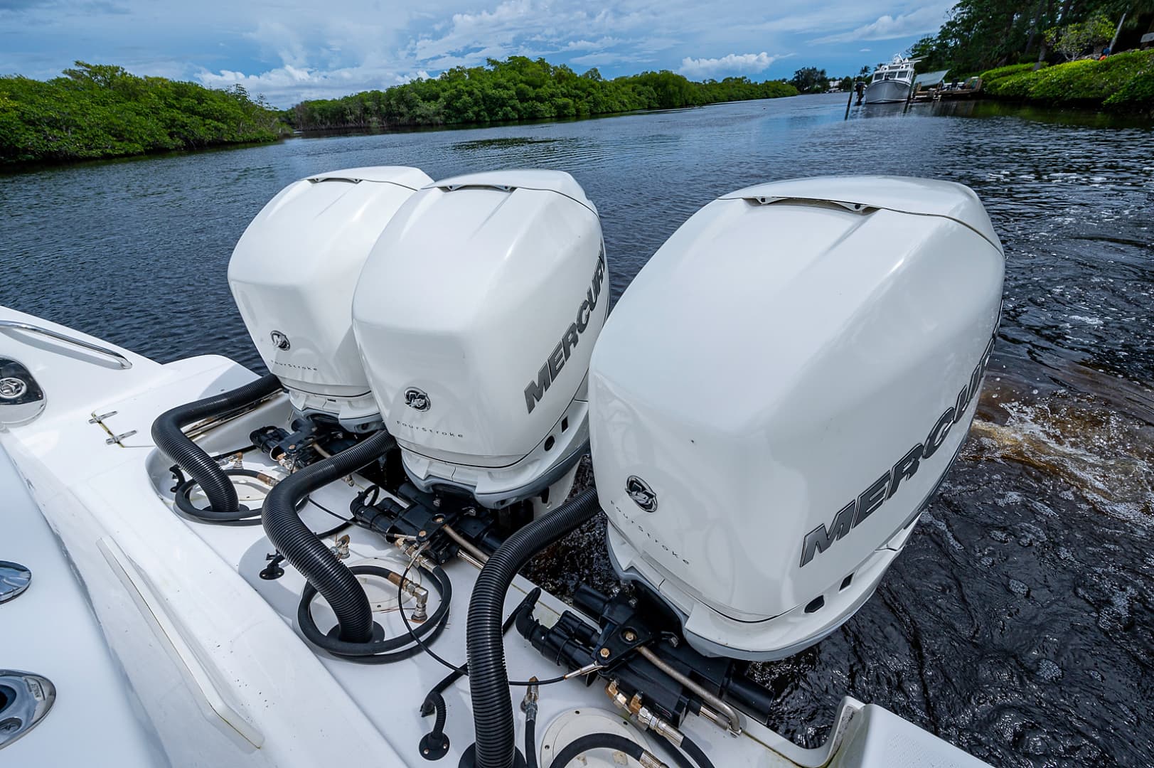 2017 Boston Whaler 370 Outrage