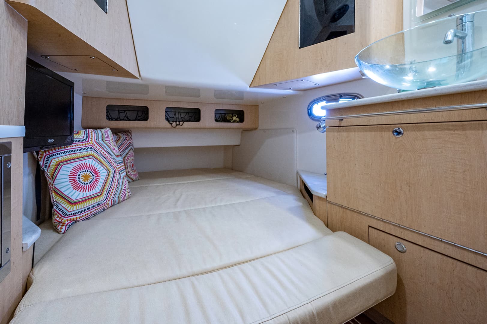 2017 Boston Whaler 370 Outrage