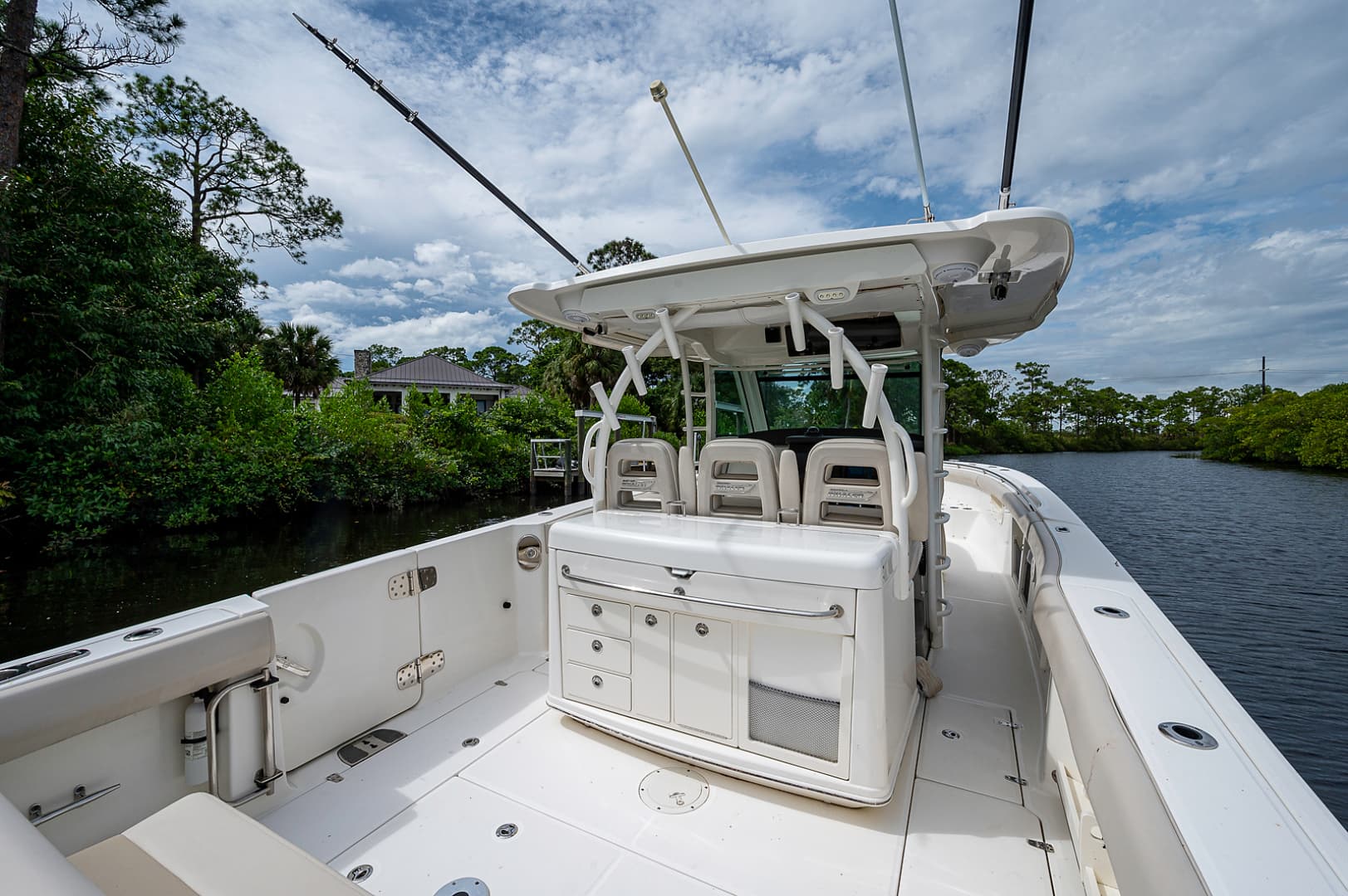 2017 Boston Whaler 370 Outrage