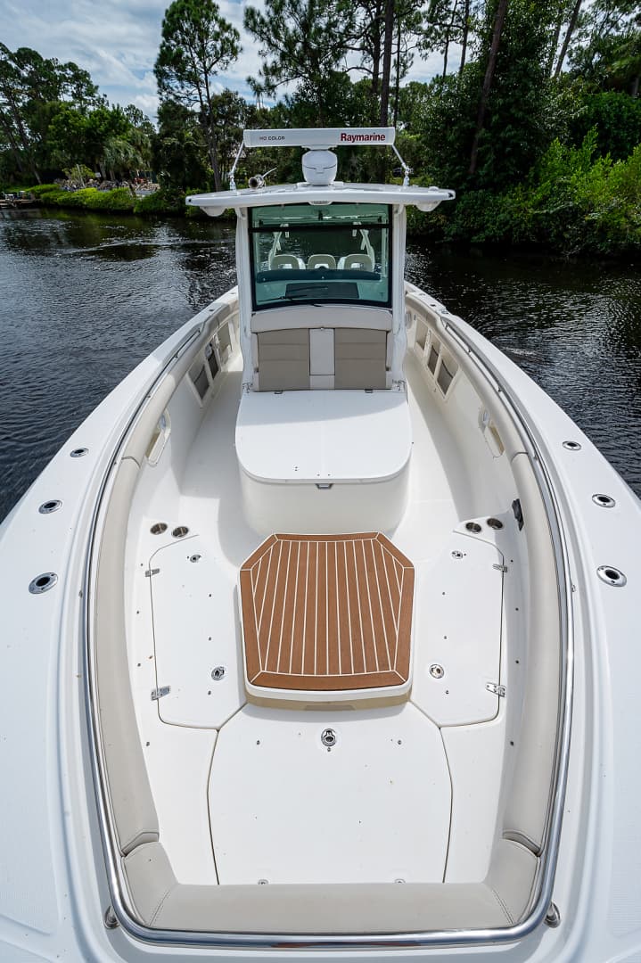 2017 Boston Whaler 370 Outrage