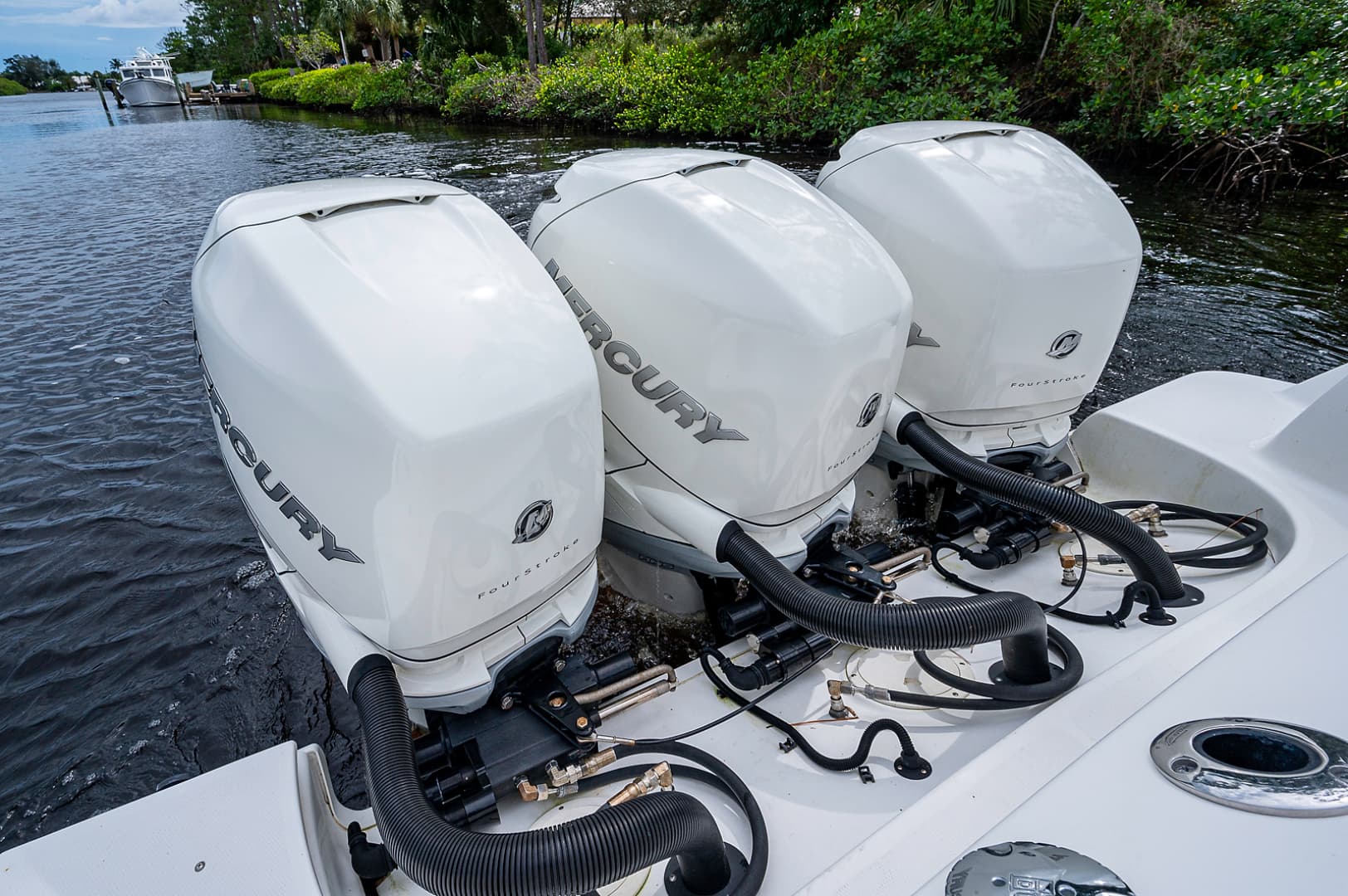 2017 Boston Whaler 370 Outrage