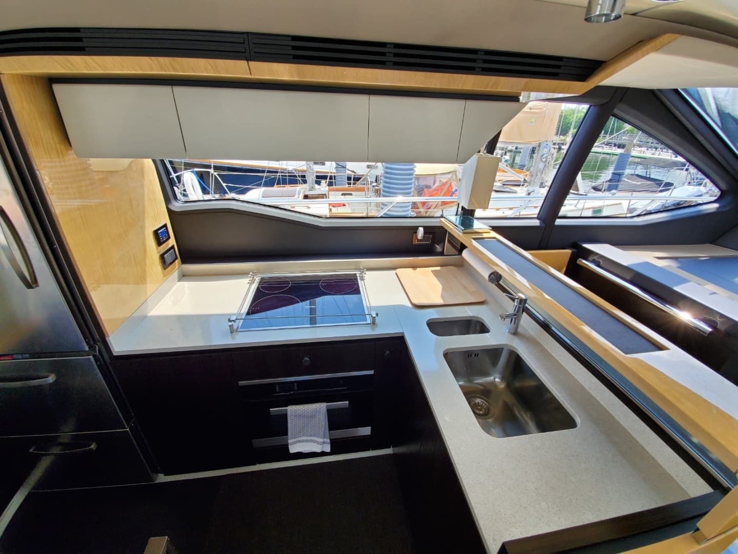 2018 Azimut Flybridge