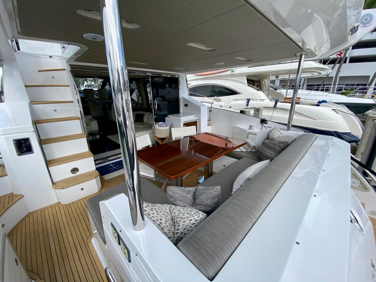2018 Azimut Flybridge