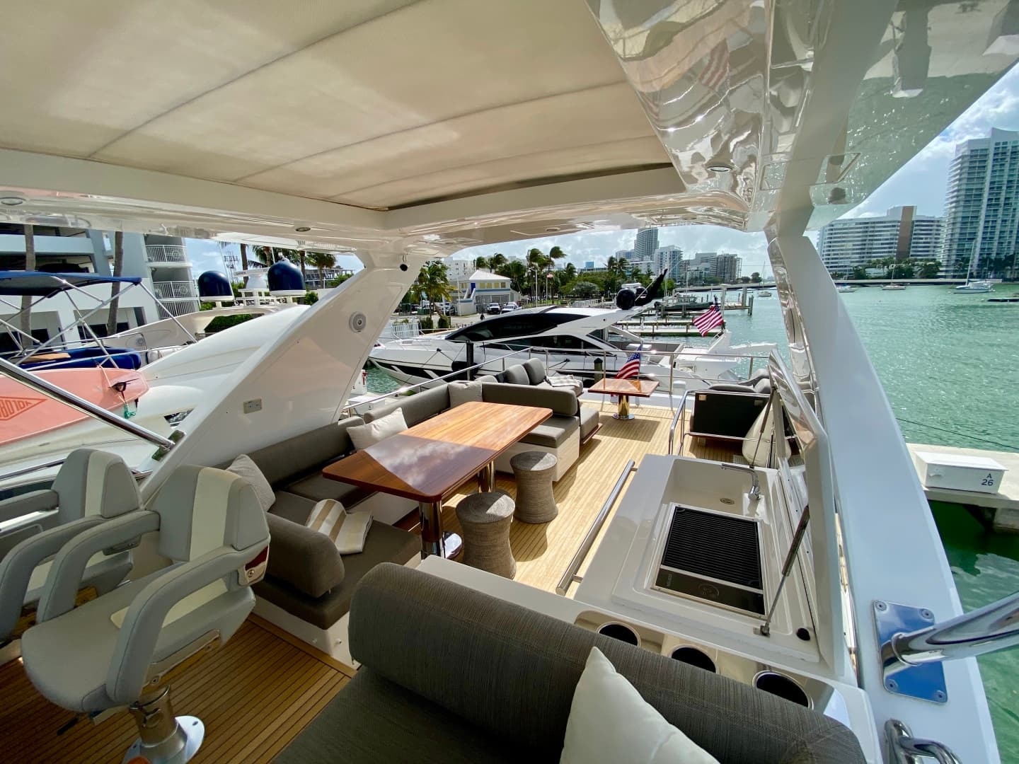 2018 Azimut Flybridge