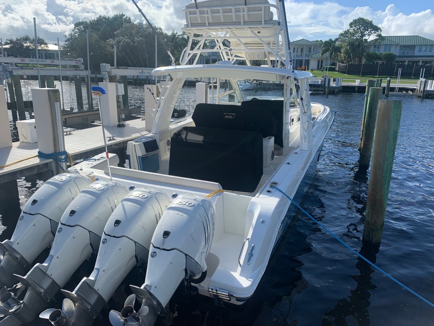 2017 Boston Whaler 420 Outrage
