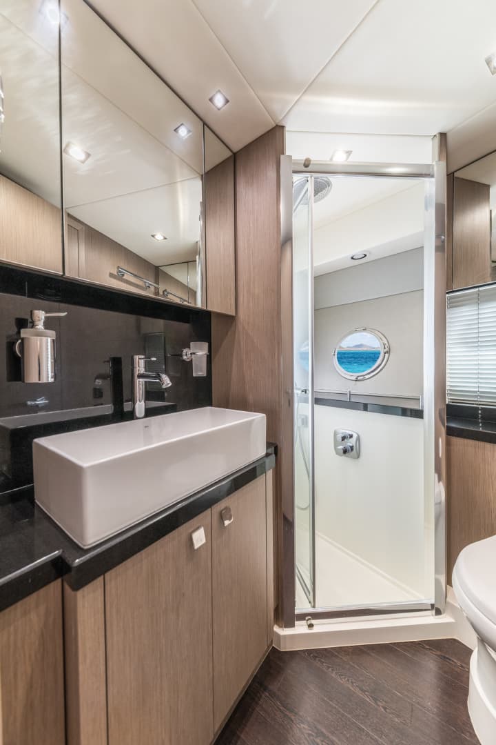 2017 Sunseeker Predator