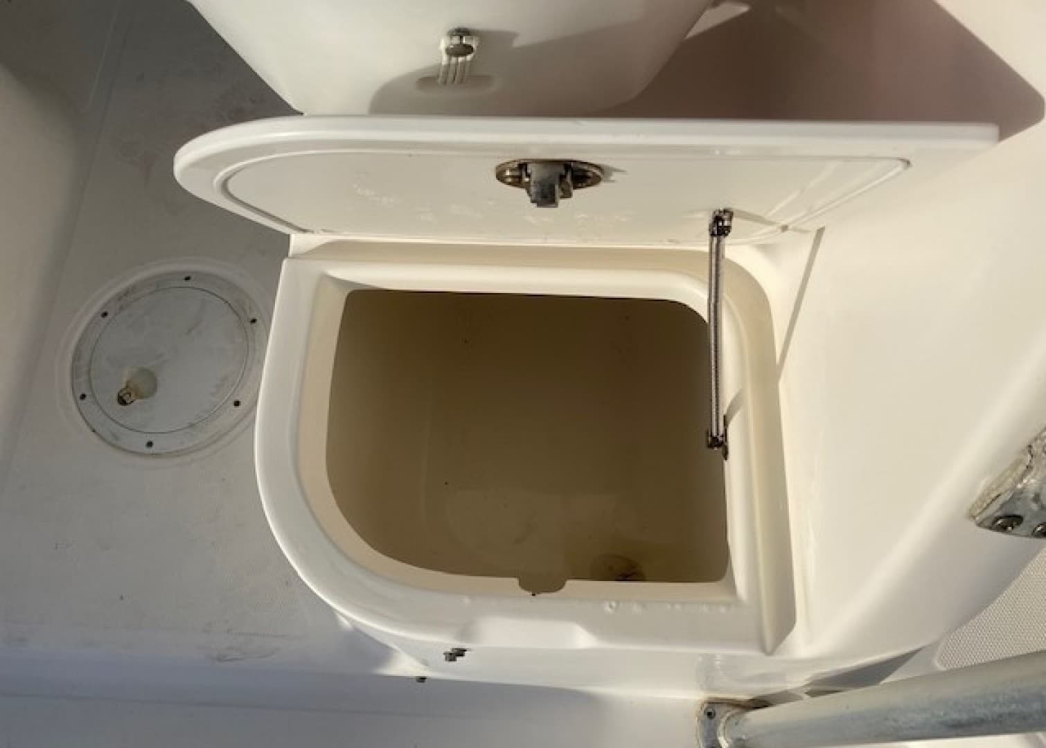 2001 Century 2300 Walkaround