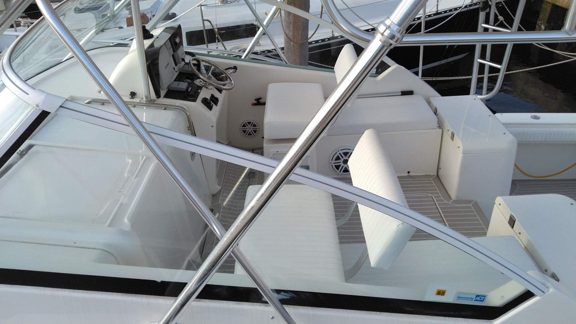 2007 Luhrs 31 Open