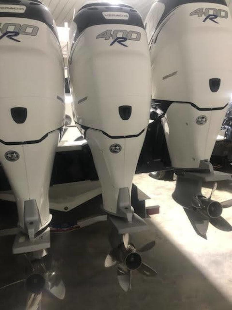 2019 Midnight Express 39 Cuddy