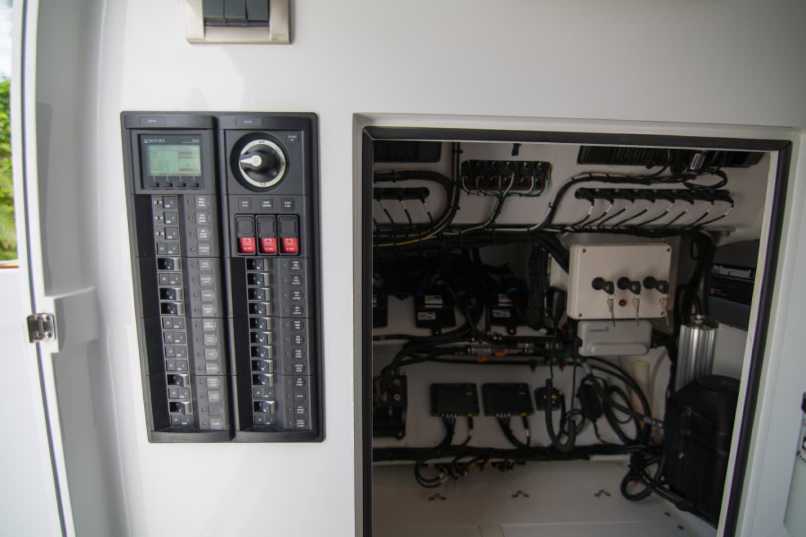 2022 Tribute Center Console