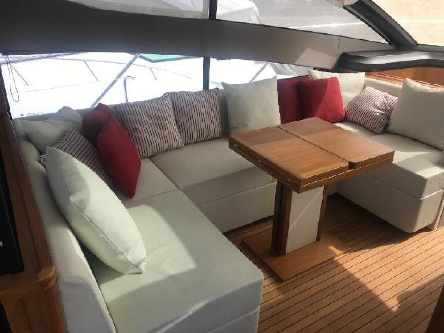 2015 Sunseeker Predator