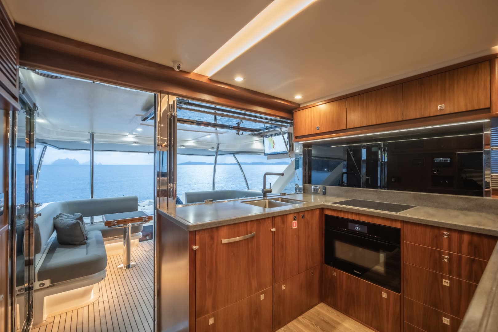 2019 Riviera 68 Sport Motor Yacht