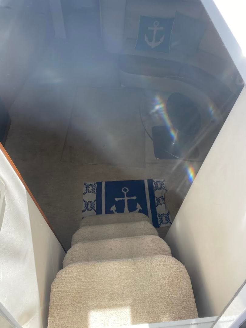 2000 Carver Trojan 440 Express