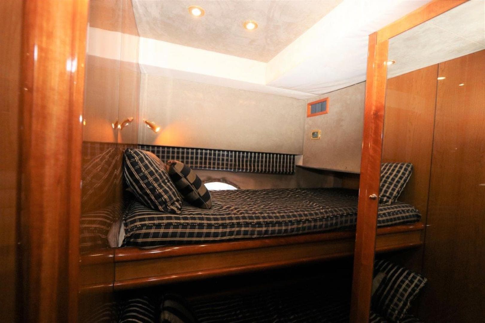 2004 Sunseeker Predator