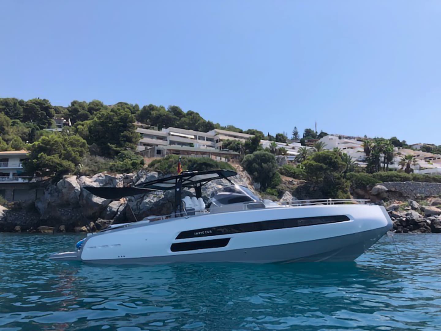 2018 Invictus 370 GT