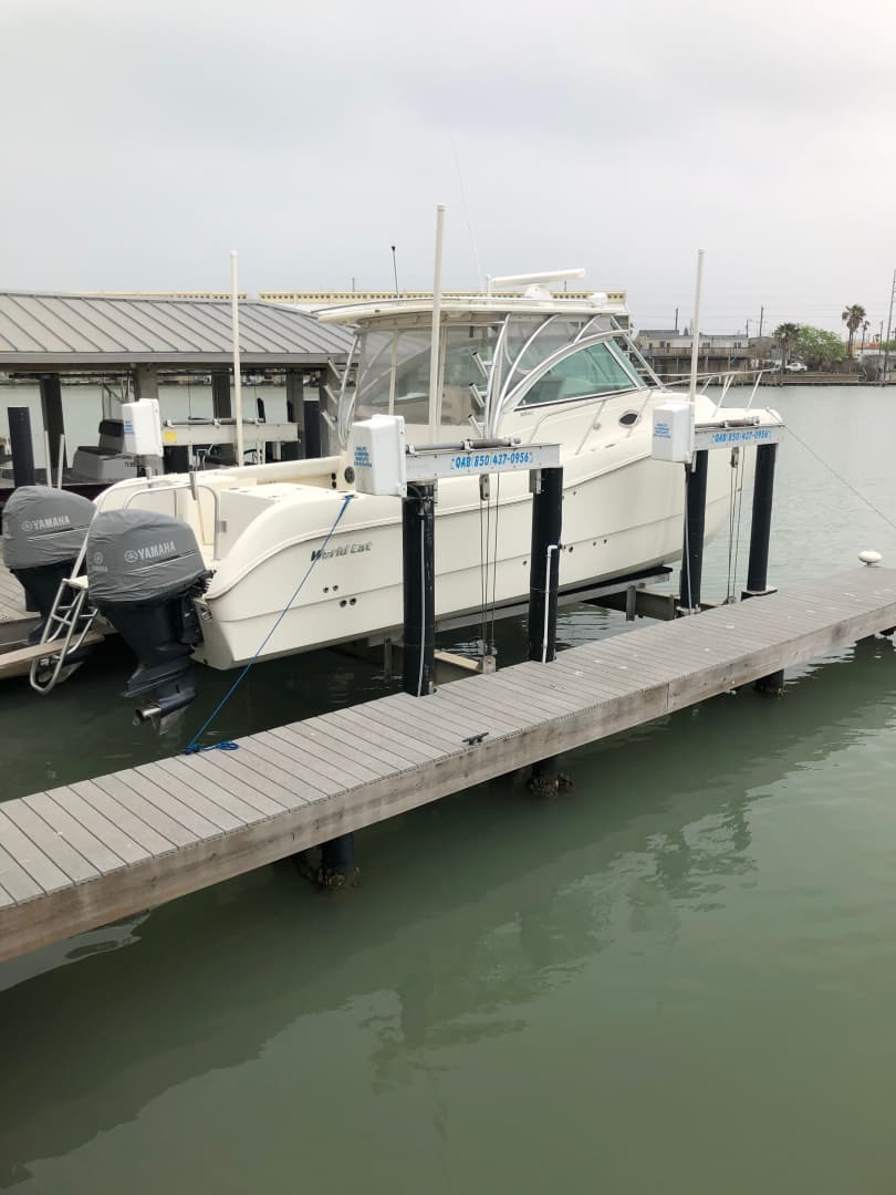 2015 World Cat 320 EC