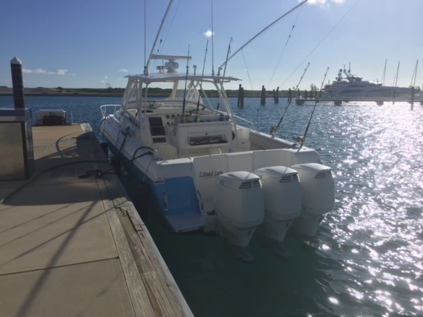 2003 Intrepid 377 Walkaround