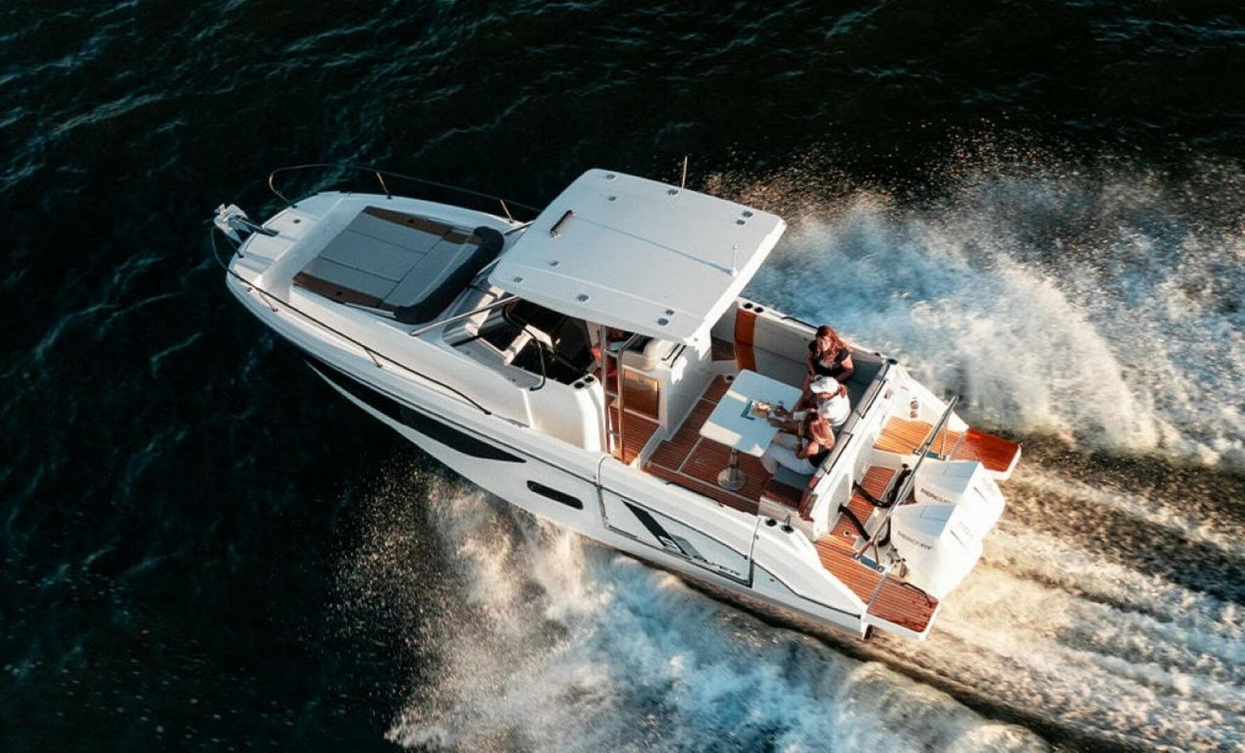 2025 Beneteau Flyer 9 SunDeck