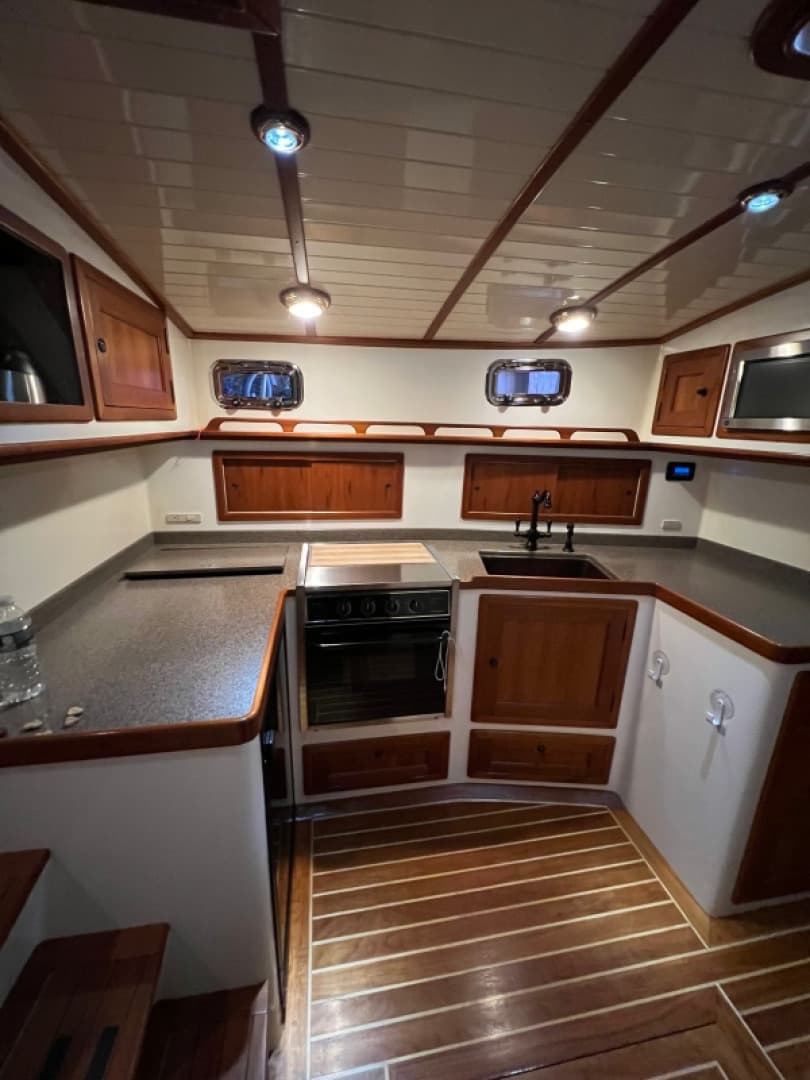 2007 Northern Bay 38