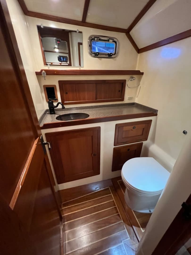 2007 Northern Bay 38