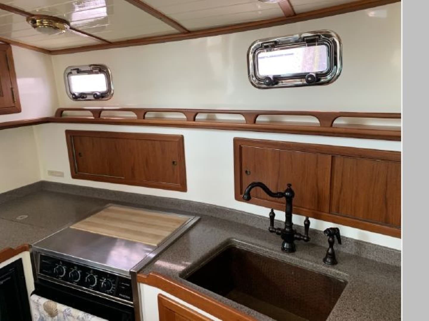 2007 Northern Bay 38