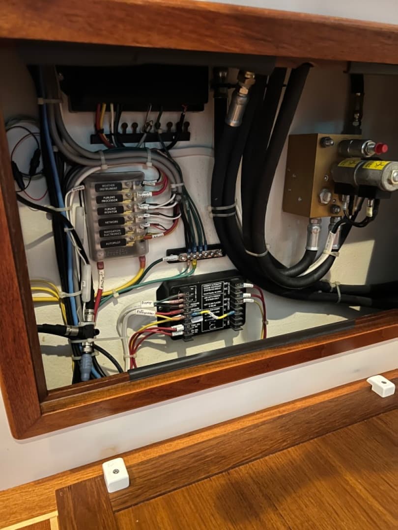 2007 Northern Bay 38