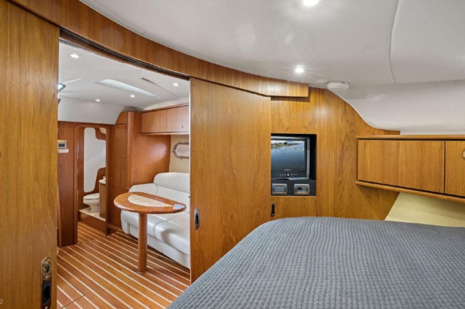 2008 Tiara Yachts 3900 Sovran