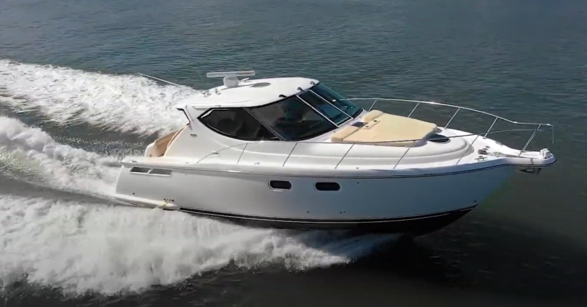 2008 Tiara Yachts 3900 Sovran