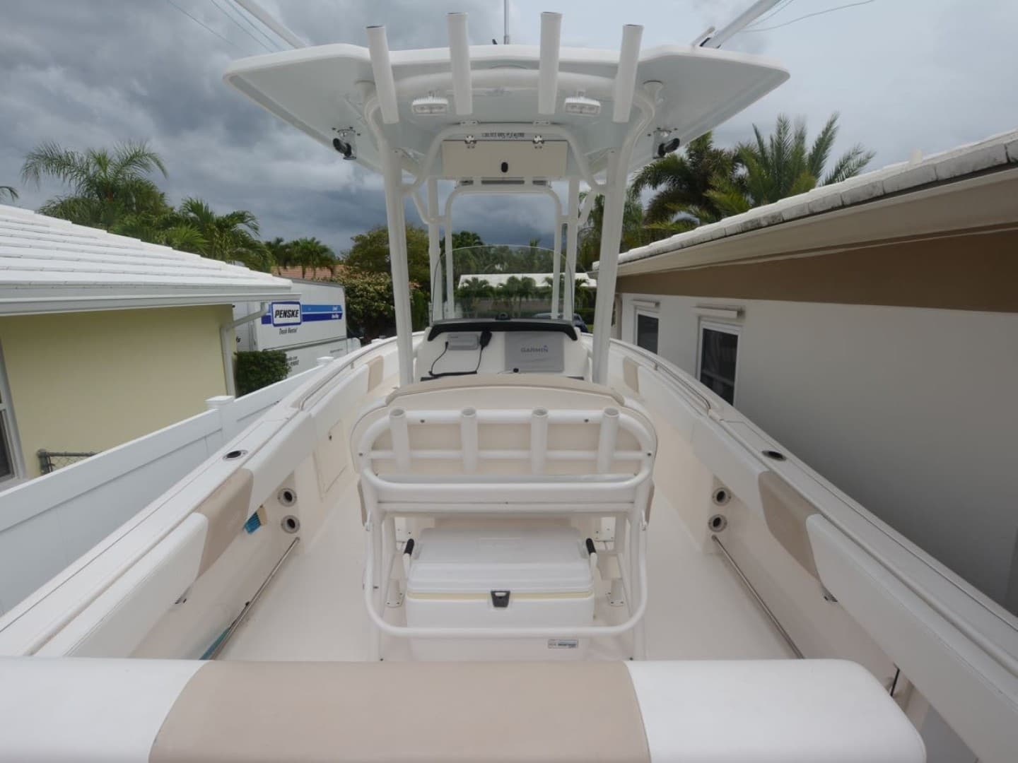 2018 Robalo 