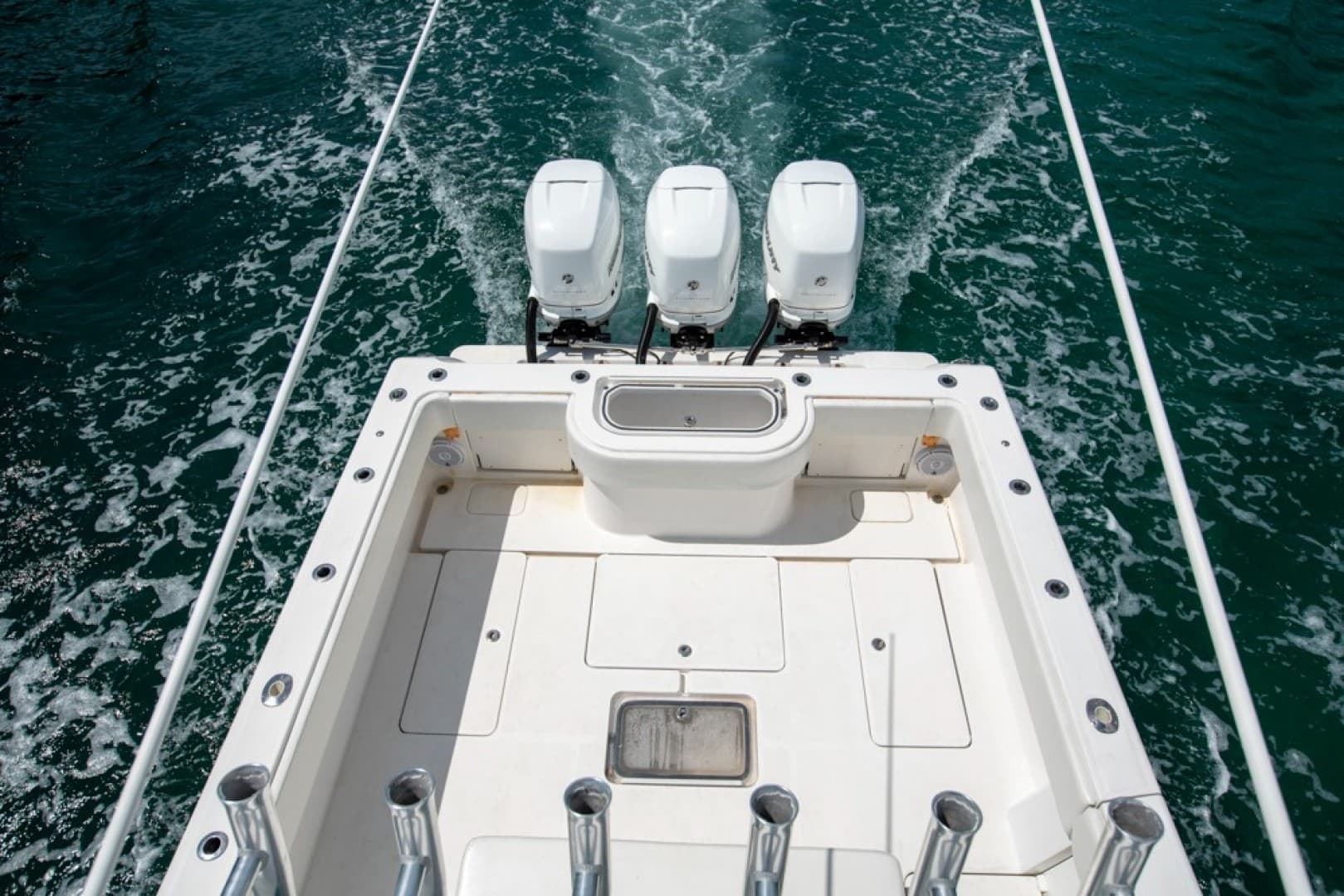 2011 Invincible 42CC