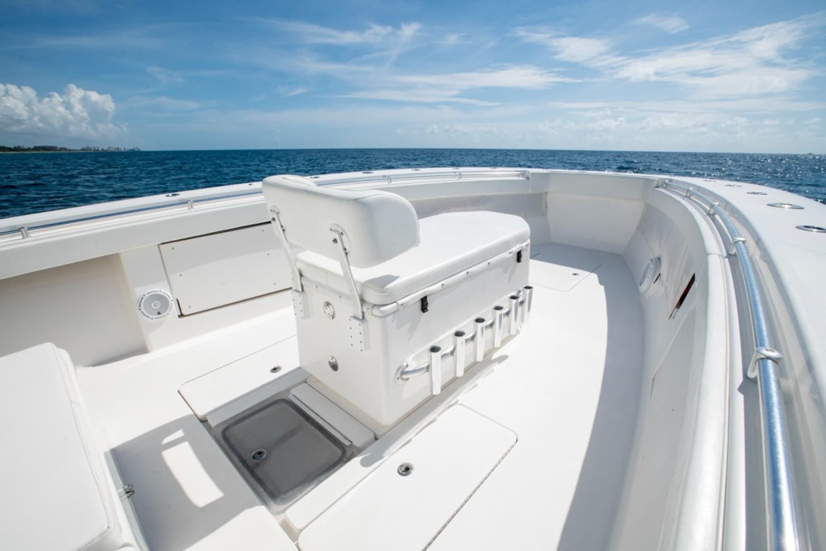 2011 Invincible 42CC