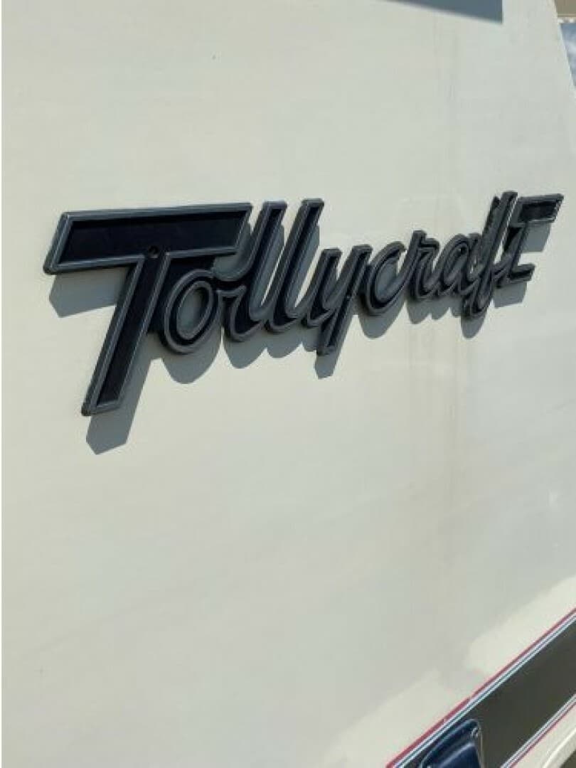 1983 Tollycraft Aft Cabin