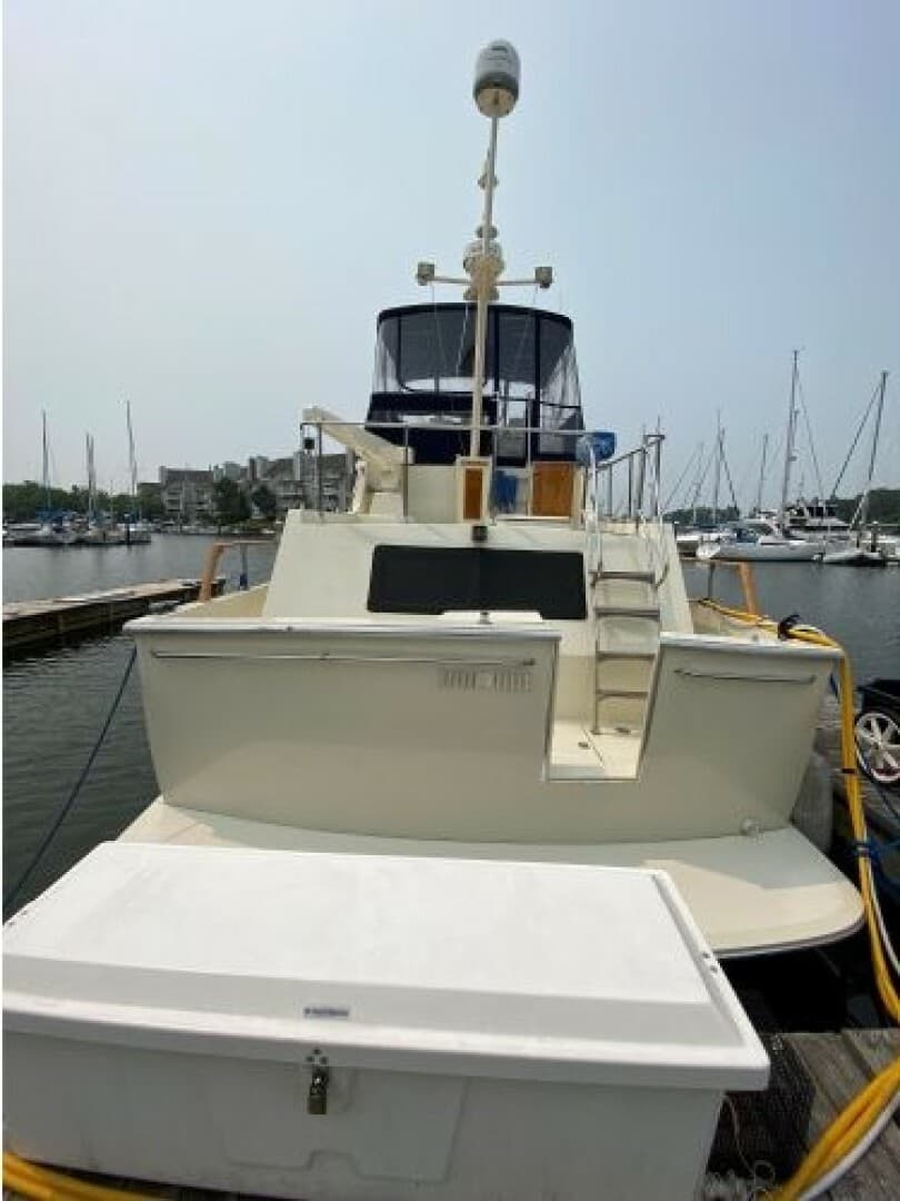 1983 Tollycraft Aft Cabin