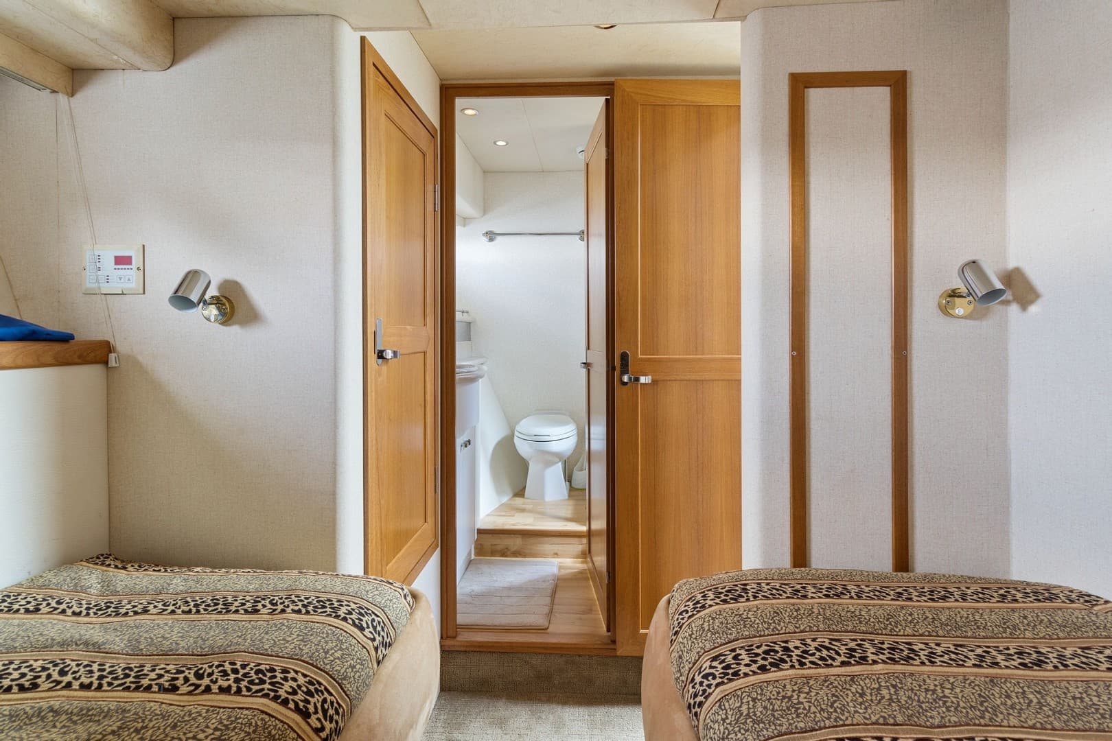 2000 Pacific Mariner 65 Motoryacht