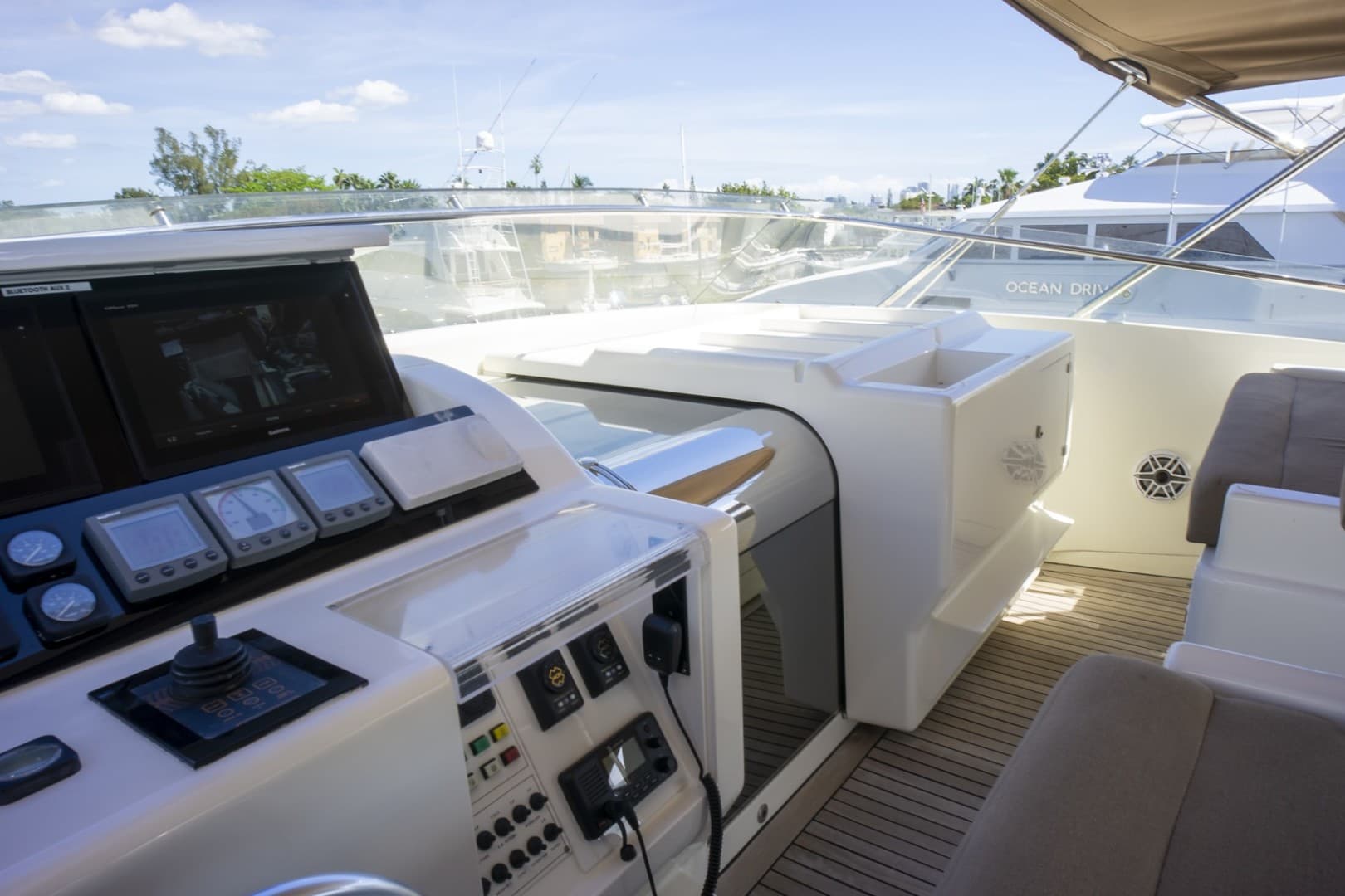 2000 Ferretti Yachts Custom Line 94