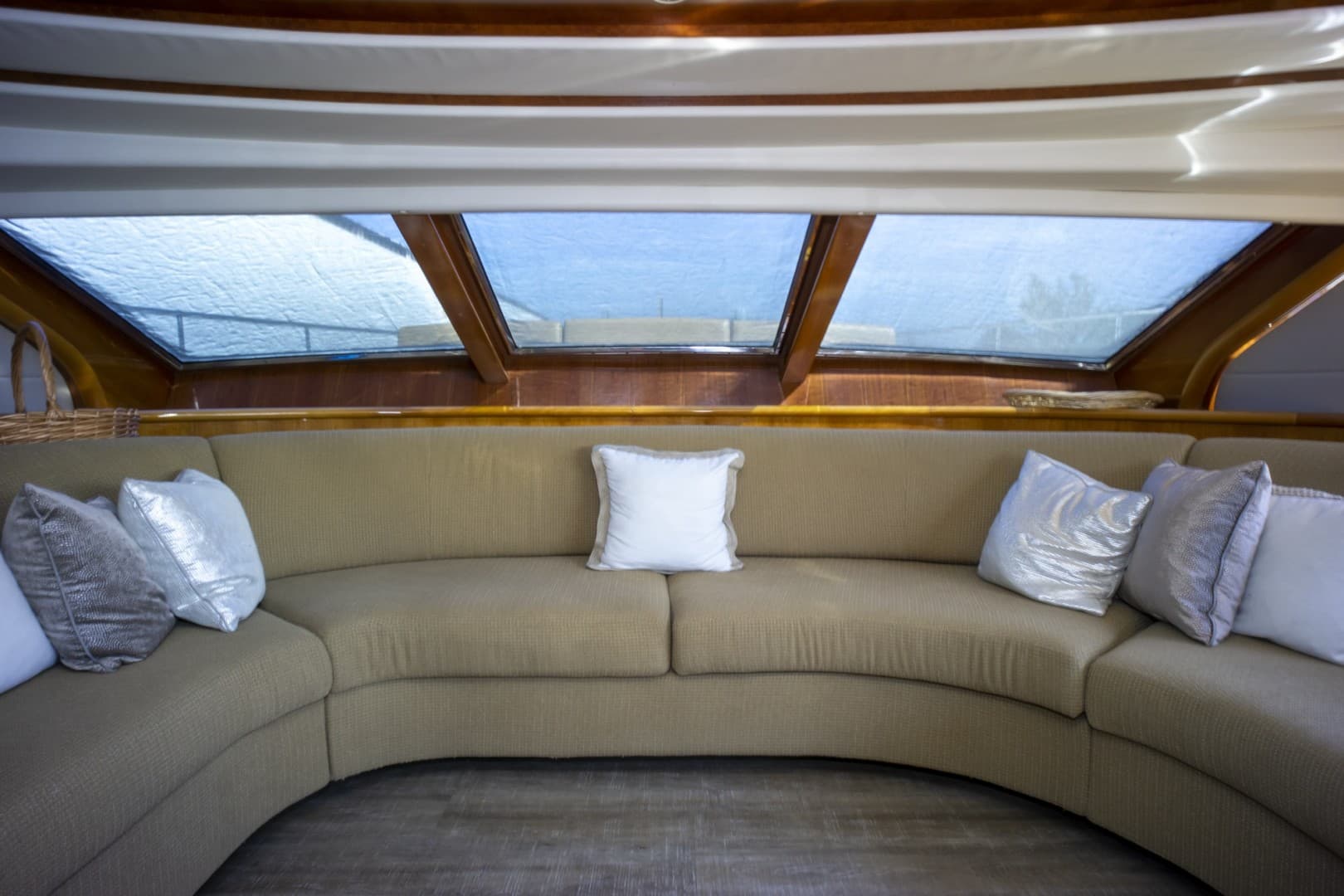 2000 Ferretti Yachts Custom Line 94