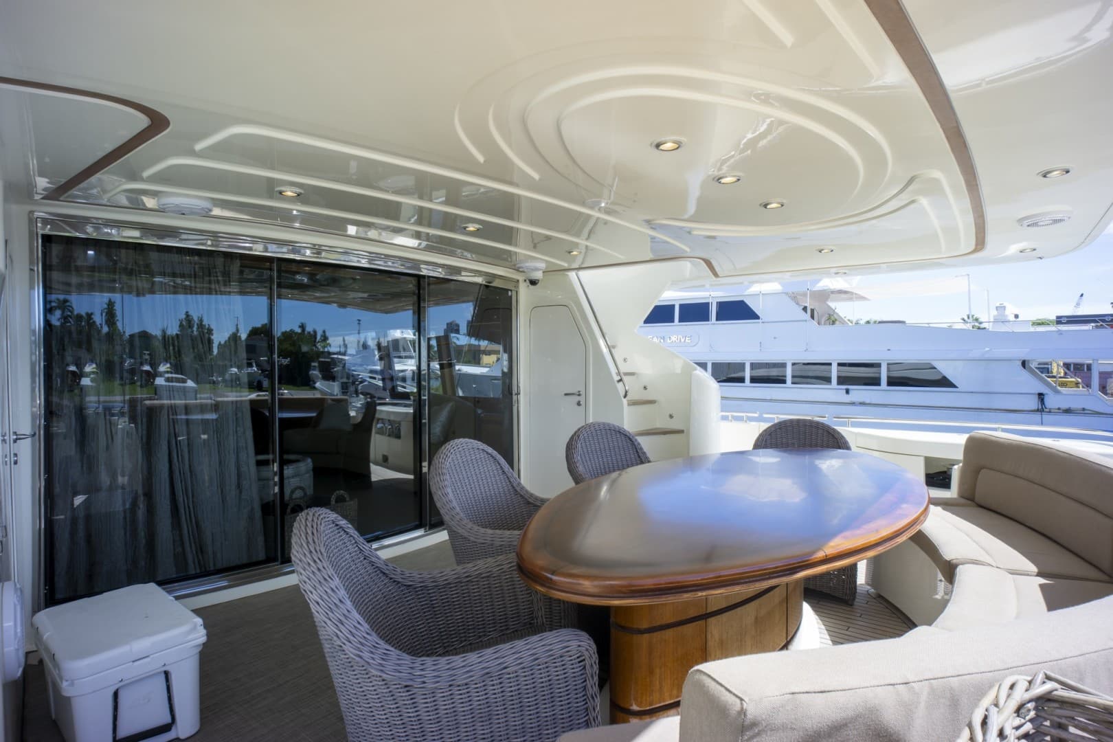 2000 Ferretti Yachts Custom Line 94