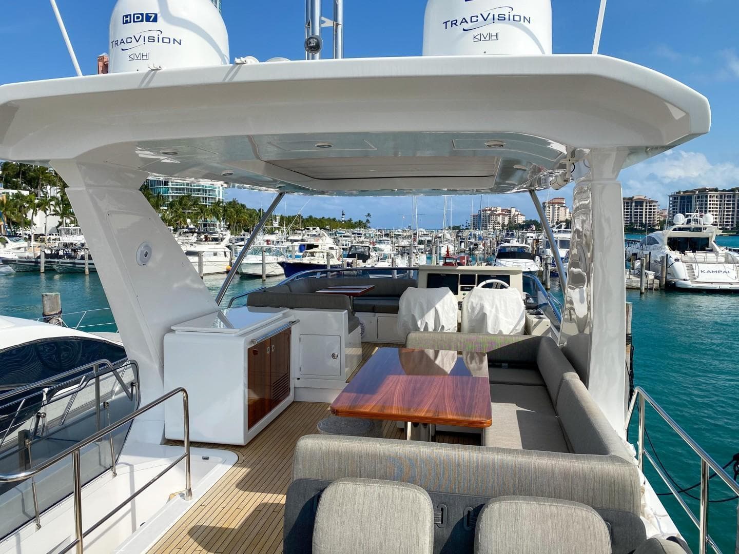 2018 Azimut 