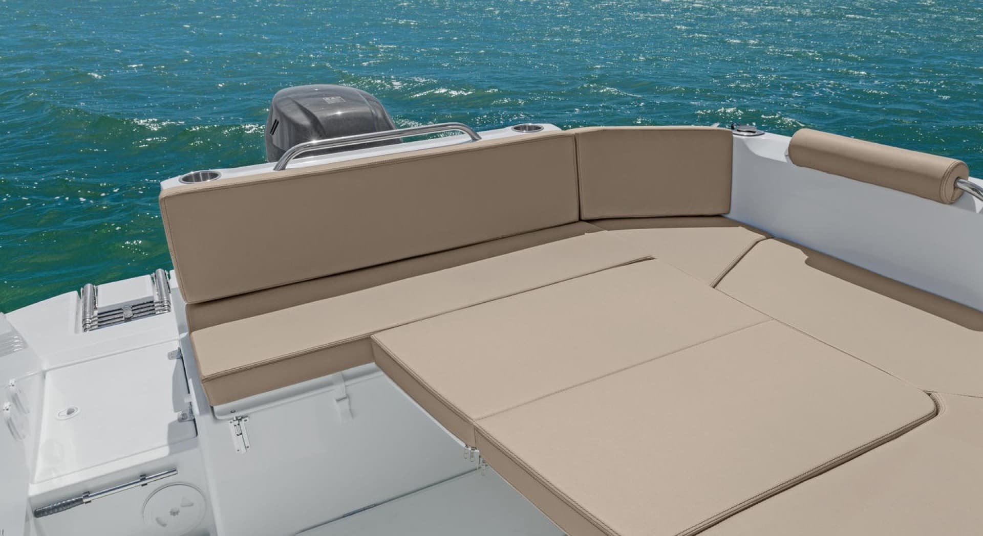 2026 Beneteau Antares 7