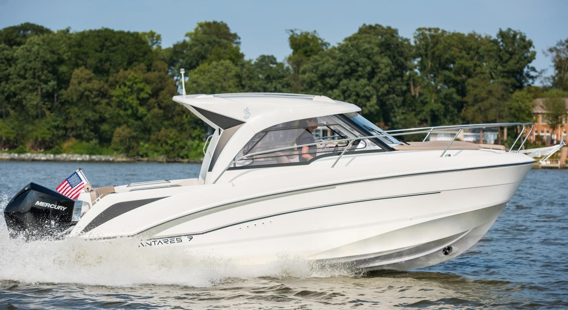 2026 Beneteau Antares 7