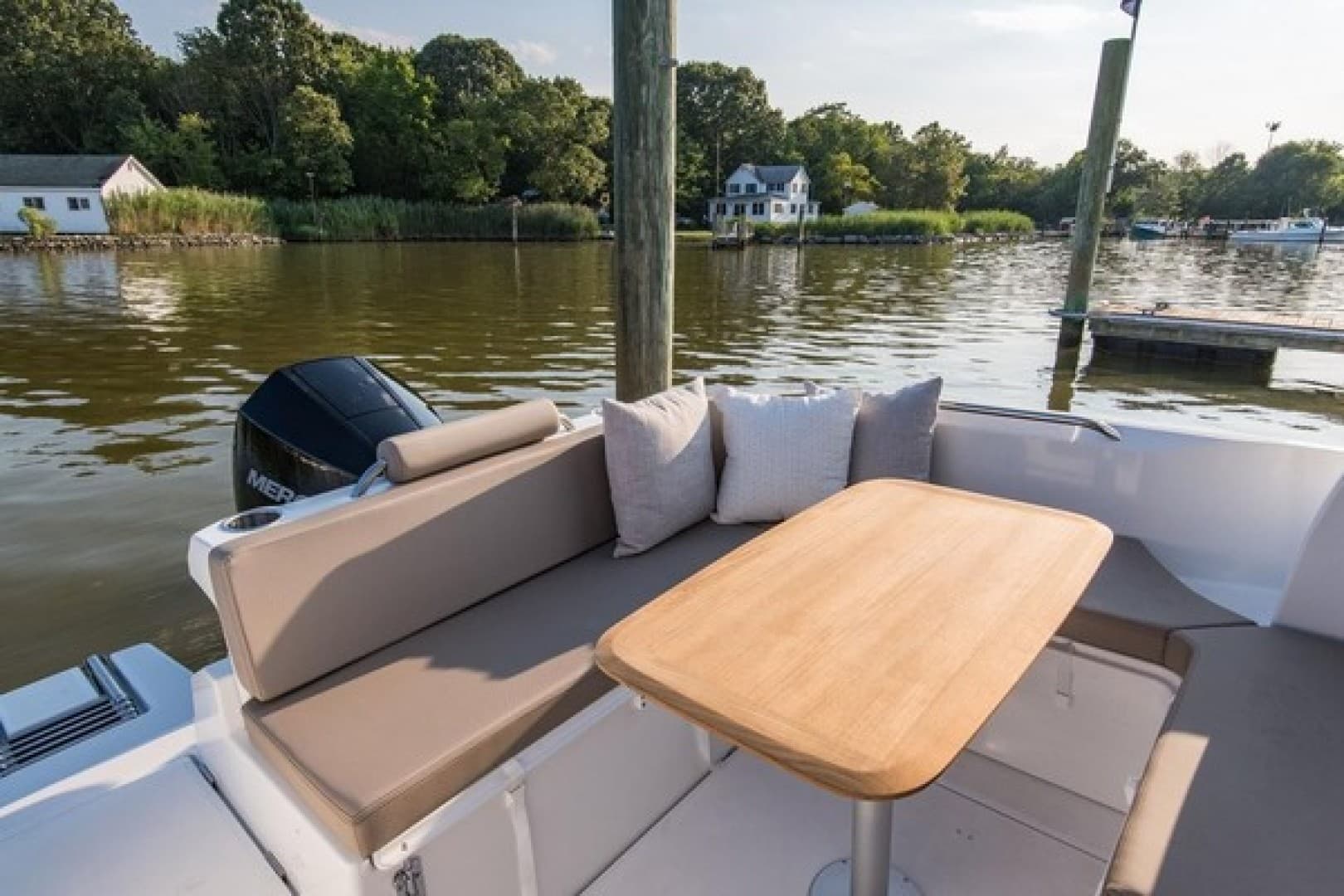 2026 Beneteau Antares 7