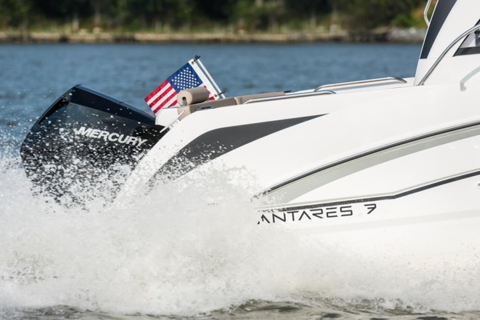 2026 Beneteau Antares 7