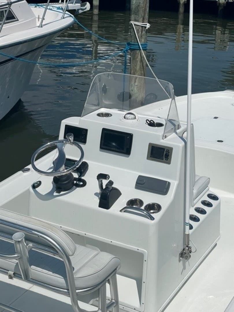 2015 Yellowfin 24 Bay