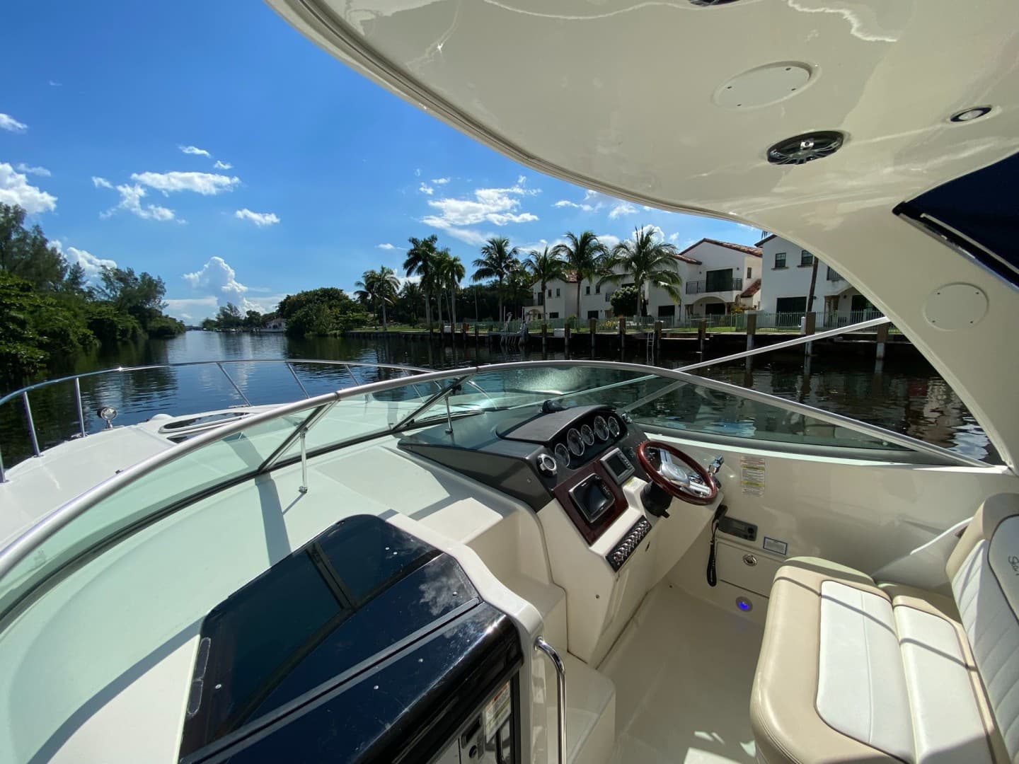 2013 Sea Ray 310 Sundancer