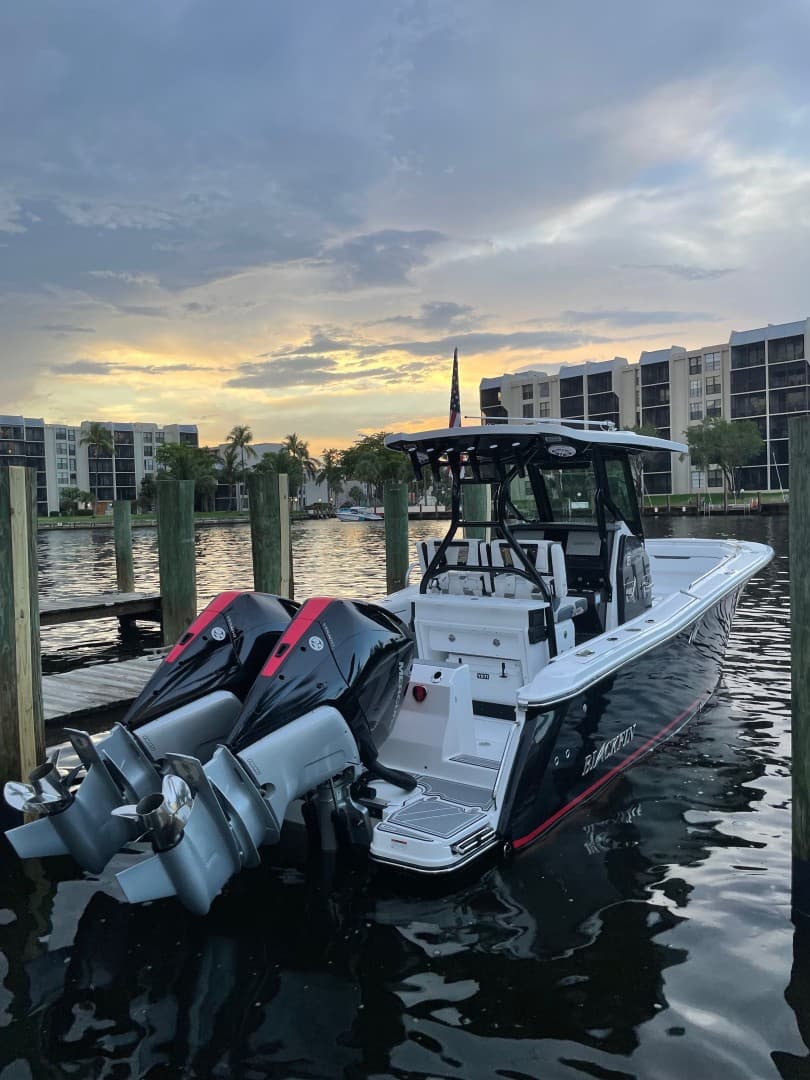 2022 Blackfin 272 CC